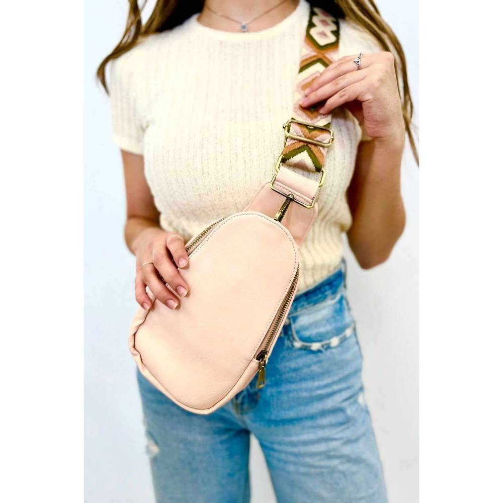 NEW MODERN + CHIC women's sutton sling crossbody fanny bag in blush